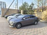 Hyundai Accent 2018 года за 6 200 000 тг. в Алматы – фото 2