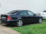 Mercedes-Benz C 200 2002 годаүшін1 750 000 тг. в Алматы – фото 2