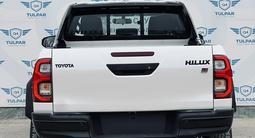 Toyota Hilux 2023 года за 25 500 000 тг. в Актау – фото 2