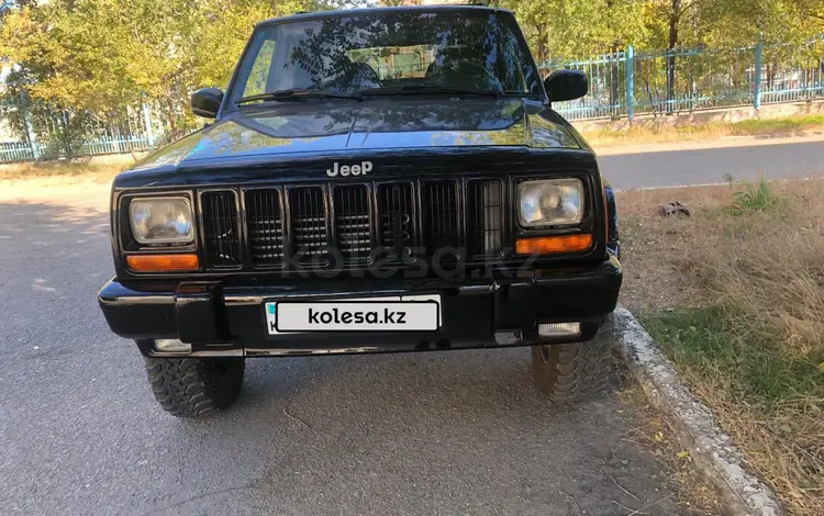 Jeep Cherokee 1999 годаүшін7 000 000 тг. в Сатпаев