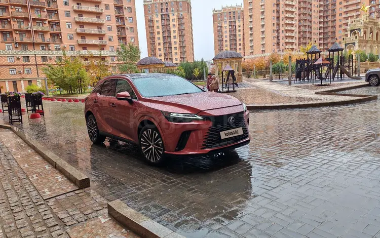 Lexus RX 350 2023 года за 33 000 000 тг. в Актау