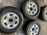 Колеса с зимней резиной Р15 235/75 Хайлюкс Тойота за 80 000 тг. в Алматы