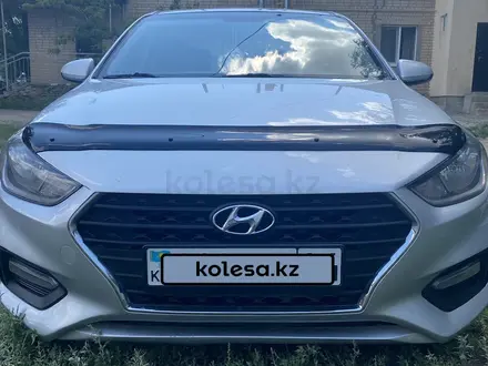 Hyundai Accent 2018 года за 6 400 000 тг. в Актобе – фото 6