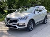 Hyundai Santa Fe 2016 годаүшін11 800 000 тг. в Алматы