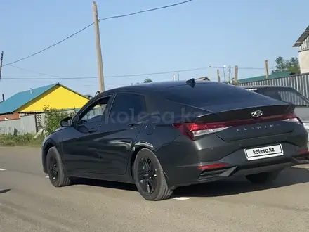 Hyundai Elantra 2022 годаүшін10 500 000 тг. в Уральск – фото 4