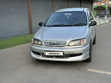 Toyota Ipsum, 1998