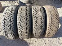 Шины 215/60 R16 — "Yokohama ice Guard IG65", шипованные. Три шиныүшін140 000 тг. в Астана