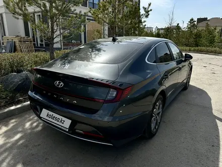 Hyundai Sonata 2020 года за 9 700 000 тг. в Астана – фото 3