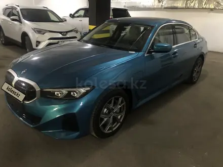 BMW i3 2023 года за 19 900 000 тг. в Алматы – фото 5