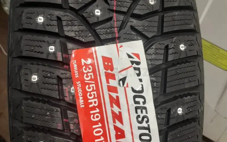 Bridgestone Blizzak Spike-02 SUV 235/55 R19 101T за 125 000 тг. в Семей