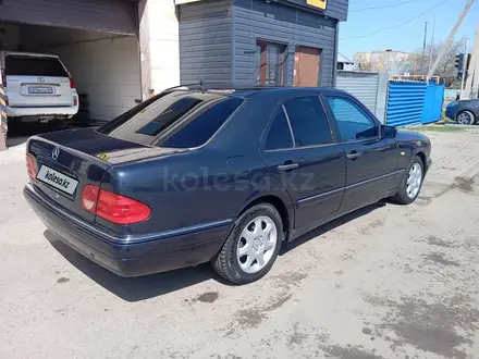 Mercedes-Benz E 320 1996 года за 2 500 000 тг. в Кишкенеколь – фото 5