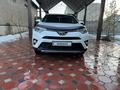 Toyota RAV4 2018 года за 13 500 000 тг. в Шымкент