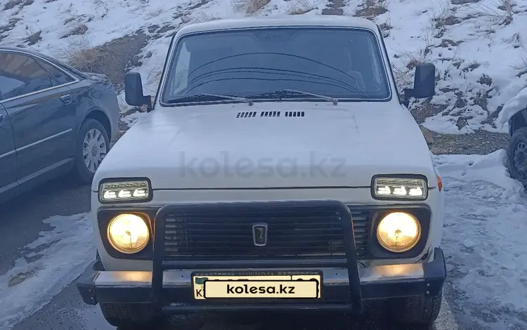 ВАЗ (Lada) Lada 2121 1998 годаүшін750 000 тг. в Жанатас