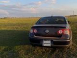 Volkswagen Passat 2006 года за 2 500 000 тг. в Павлодар – фото 5