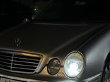 Mercedes-Benz E 320 2000 годаүшін4 700 000 тг. в Актау