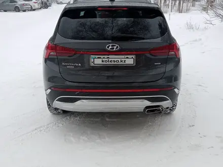 Hyundai Santa Fe 2022 года за 20 000 000 тг. в Актобе – фото 17