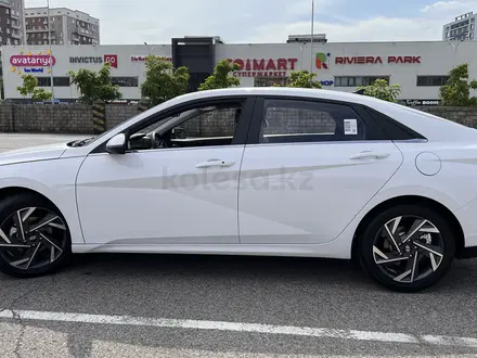 Hyundai Elantra 2024 года за 9 250 000 тг. в Алматы – фото 5