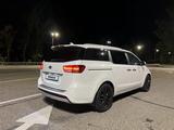 Kia Carnival 2015 года за 10 250 000 тг. в Алматы – фото 3