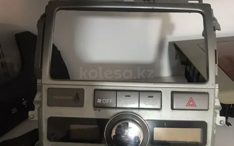 Климат-контроль Toyota Ipsum за 25 000 тг. в Атырау