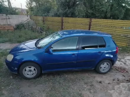 Volkswagen Golf 2005 года за 2 000 000 тг. в Урджар – фото 2