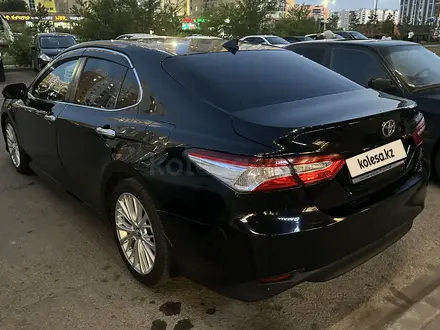 Toyota Camry 2018 года за 12 000 000 тг. в Астана – фото 4