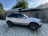 BMW X5 2001 года за 3 200 000 тг. в Астана – фото 2
