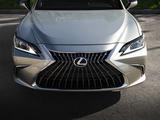 Lexus ES 250 2022 годаүшін23 500 000 тг. в Алматы – фото 4