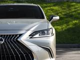 Lexus ES 250 2022 годаүшін23 500 000 тг. в Алматы – фото 3