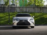 Lexus ES 250 2022 годаүшін23 500 000 тг. в Алматы