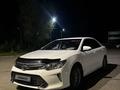 Toyota Camry 2017 года за 8 700 000 тг. в Усть-Каменогорск – фото 2