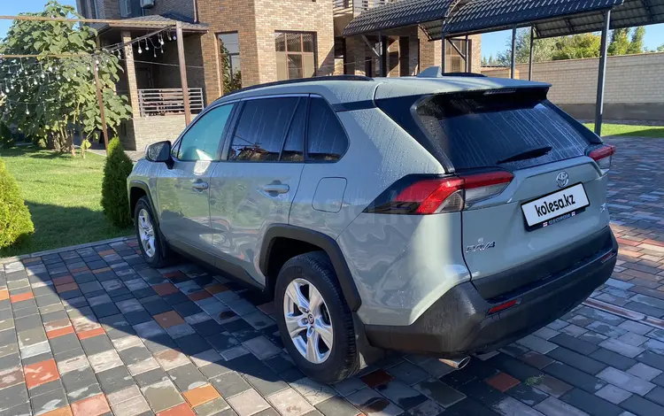 Toyota RAV4 2020 года за 12 500 000 тг. в Тараз