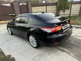 Toyota Camry 2018 годаүшін13 300 000 тг. в Шымкент – фото 3