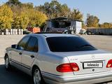 Mercedes-Benz E 230 1996 годаүшін2 500 000 тг. в Алматы – фото 3