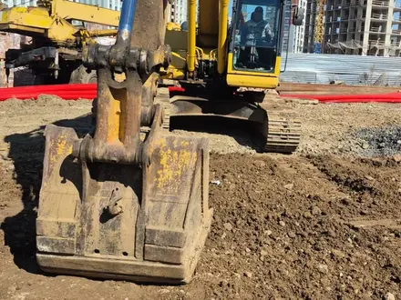 Komatsu  PC200-8 2011 года за 12 300 000 тг. в Астана