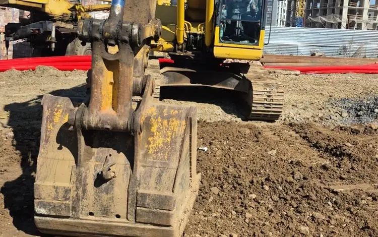 Komatsu  PC200-8 2011 года за 15 500 000 тг. в Астана