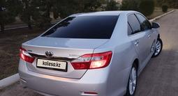 Toyota Camry 2013 года за 8 800 000 тг. в Уральск – фото 3