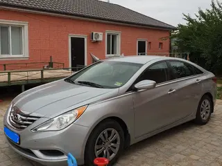 Hyundai Sonata, 2011