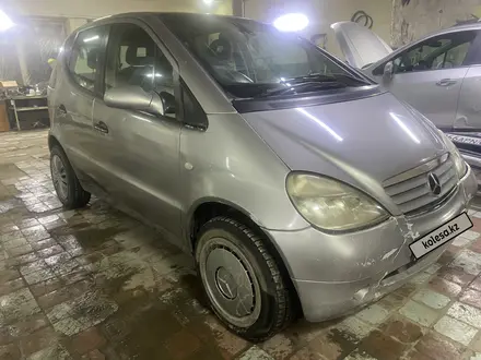 Mercedes-Benz A 160 2000 года за 810 000 тг. в Астана – фото 5