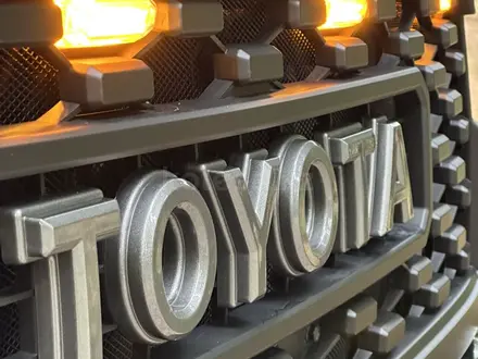 Toyota Sequoia 2016 года за 34 500 000 тг. в Алматы – фото 9
