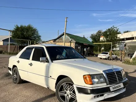 Mercedes-Benz E 230 1990 года за 1 200 000 тг. в Алматы – фото 2