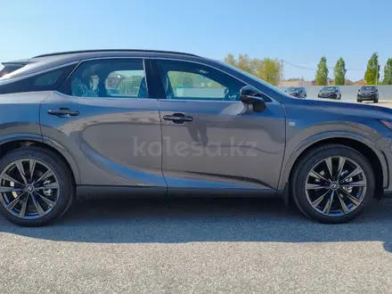 Lexus RX 350h F Sport Design 2025 года за 46 500 000 тг. в Актобе – фото 2