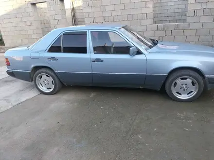 Mercedes-Benz E 260 1992 года за 2 000 000 тг. в Тараз