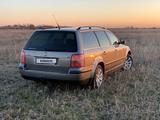 Volkswagen Passat 2004 годаfor2 800 000 тг. в Астана – фото 3