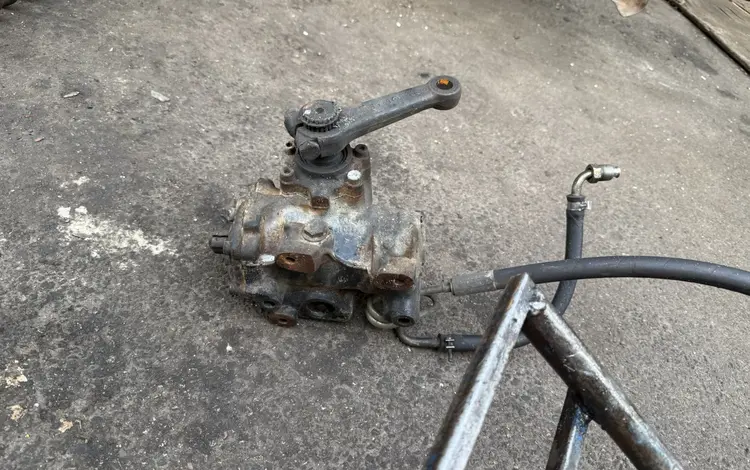 Рулевой редуктор Mercedes w202 за 25 000 тг. в Алматы