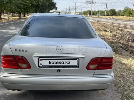 Mercedes-Benz E 280 1999 года за 2 200 000 тг. в Шымкент – фото 7