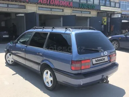 Volkswagen Passat 1997 года за 2 100 000 тг. в Алматы – фото 2