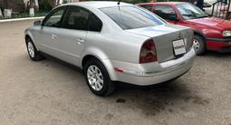 Volkswagen Passat 2003 годаfor2 850 000 тг. в Астана – фото 4