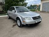 Volkswagen Passat 2003 годаүшін2 850 000 тг. в Астана