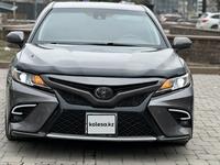 Toyota Camry 2018 годаүшін10 900 000 тг. в Алматы