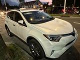 Toyota RAV4 2018 года за 11 500 000 тг. в Жанаозен